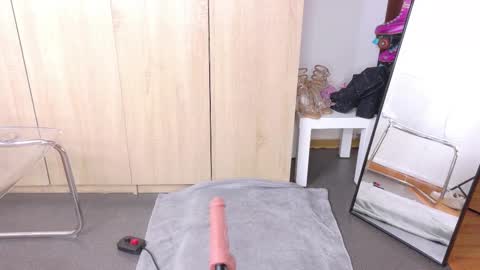 Sara online show from February 6, 9:28 pm