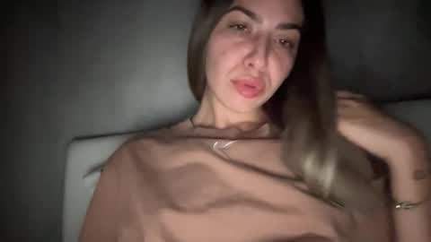 Snapshot of sarrah_rossy chatting on September 14, 9:38 pm Sarrah online show from September 14, 9:38 pm
