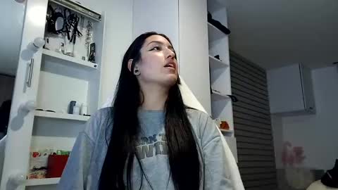 Snapshot of sasha_baby69 chatting on March 10, 3:12 am yesica online show from March 10, 3:12 am