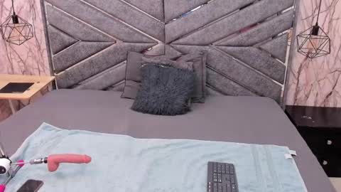 Sasha  online show from March 2, 7:20 pm