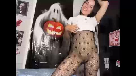 Snapshot of sasha_jonne chatting on October 16, 3:17 am sasha_jonne online show from October 16, 3:17 am