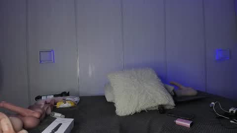 Sasha  online show from April 6, 7:15 pm