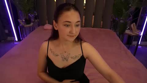 sashaduvalle online show from October 13, 7:10 am