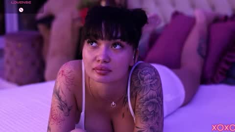 Dennise online show from October 28, 9:27 pm