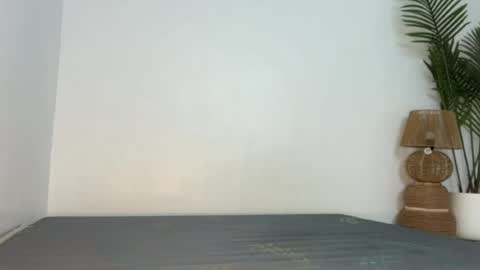 sashi_kaye online show from June 24, 4:30 am