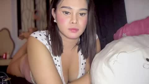 sassa_lilly online show from May 14, 6:50 pm