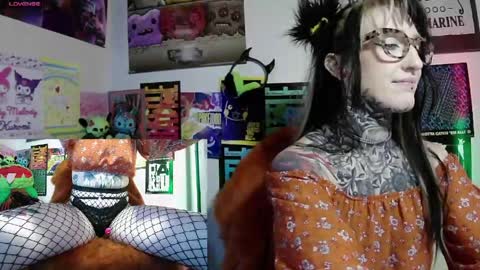 Ivy online show from April 12, 3:49 pm