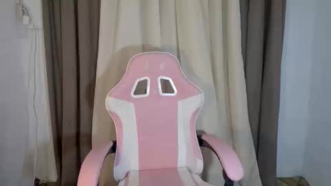 sassy_jenny8 online show from November 1, 12:37 pm