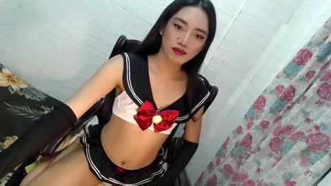 KEYLLA online show from November 2, 8:20 pm