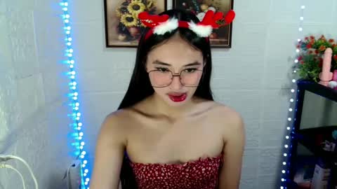 Snapshot of sassychixx699 chatting on December 25, 12:48 am Arci online show from December 25, 12:48 am
