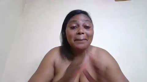 Snapshot of sassygal22 chatting on October 26, 9:54 am sassygal22 online show from October 26, 9:54 am