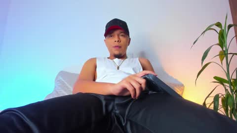     online show from November 11, 7:54 am