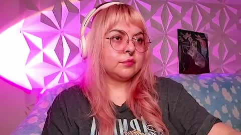 Gina George online show from April 20, 11:08 pm