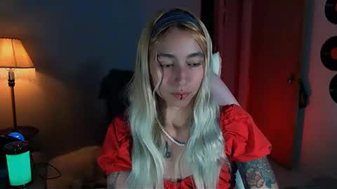 Snapshot of saucy_jenn1 chatting on December 29, 9:52 pm I AM JENN  online show from December 29, 9:52 pm