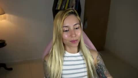 I AM JENN  online show from November 8, 2:47 am