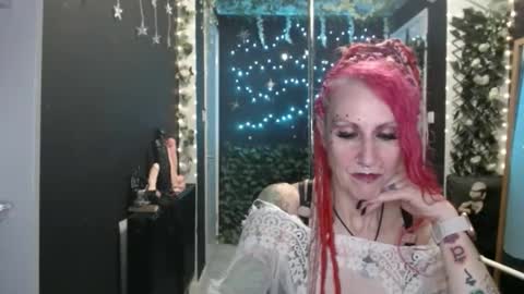 Snapshot of saucysky chatting on October 3, 10:29 pm SaucySky online show from October 3, 10:29 pm