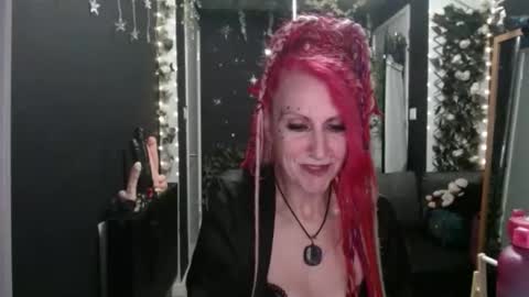 Snapshot of saucysky chatting on September 12, 11:07 pm SaucySky online show from September 12, 11:07 pm