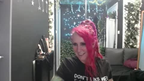 Snapshot of saucysky chatting on October 7, 11:23 pm SaucySky online show from October 7, 11:23 pm