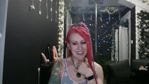 Snapshot of saucysky chatting on March 3, 12:37 am SaucySky online show from March 3, 12:37 am