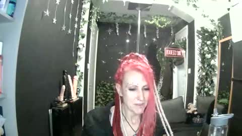 SaucySky online show from May 15, 10:50 pm