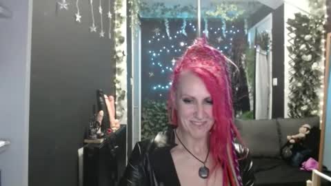 Snapshot of saucysky chatting on September 26, 12:07 am SaucySky online show from September 26, 12:07 am