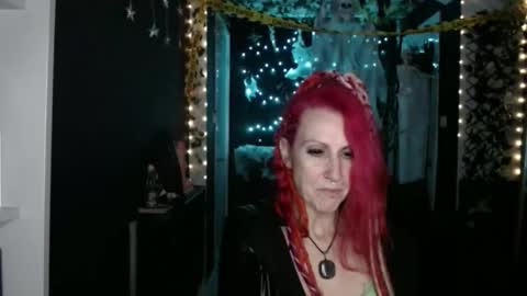 Snapshot of saucysky chatting on October 16, 10:08 pm SaucySky online show from October 16, 10:08 pm