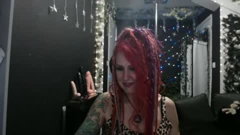 Snapshot of saucysky chatting on March 4, 10:38 pm SaucySky online show from March 4, 10:38 pm