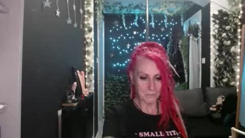 Snapshot of saucysky chatting on September 23, 11:55 pm SaucySky online show from September 23, 11:55 pm