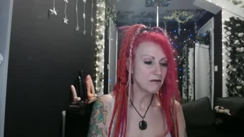 Snapshot of saucysky chatting on March 3, 10:42 pm SaucySky online show from March 3, 10:42 pm