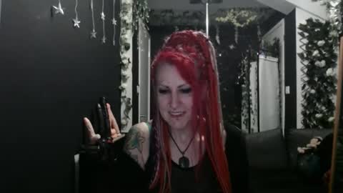 Snapshot of saucysky chatting on February 16, 7:37 am SaucySky online show from February 16, 7:37 am