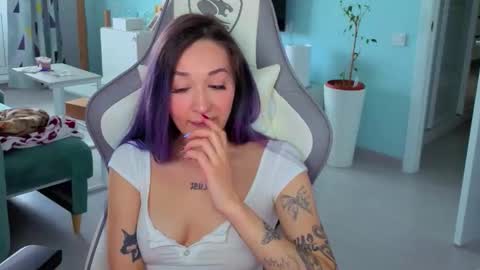 Ariel online show from May 16, 5:15 am