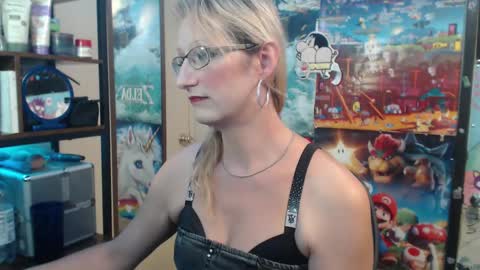 Savanah online show from October 6, 4:30 am