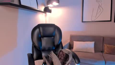 Snapshot of savannahstorm_ chatting on October 17, 2:10 pm S a v a n n a h  online show from October 17, 2:10 pm