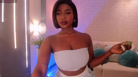 Snapshot of savannahstorm_ chatting on February 16, 1:16 pm S a v a n n a h  online show from February 16, 1:16 pm