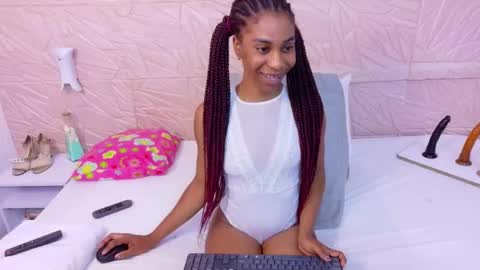 Snapshot of savory_pussy18 chatting on October 7, 2:46 pm savory_pussy18 online show from October 7, 2:46 pm