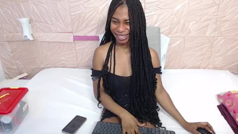 Snapshot of savory_pussy18 chatting on February 5, 1:44 pm savory_pussy18 online show from February 5, 1:44 pm