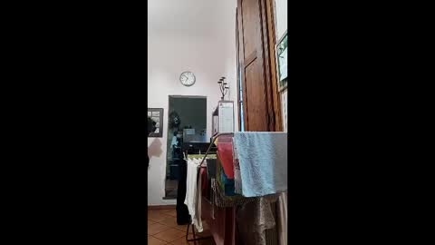 sbrinaiceberg online show from May 26, 4:51 am