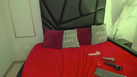 scarbadgirl_ online show from November 3, 3:40 am