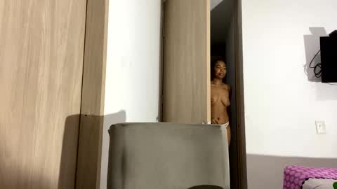 scarle222421 online show from December 25, 10:48 pm