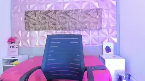 Scarlet  online show from October 7, 6:37 pm