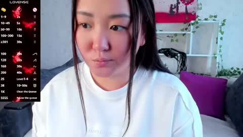 scarlet_luminous online show from July 26, 4:21 am