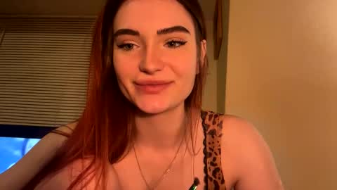 scarletbean online show from January 24, 11:48 am