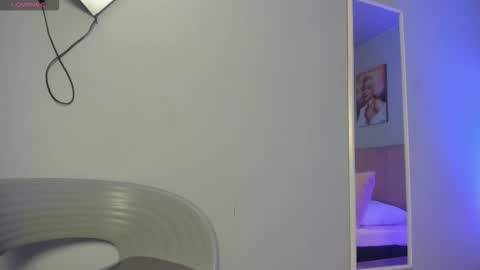 Scarlet  online show from February 28, 5:44 am