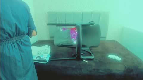 S C A R L E T online show from January 25, 6:02 pm