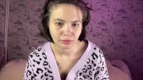 scarletpetal online show from October 19, 12:10 pm