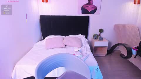 Scarlett online show from September 22, 1:15 pm