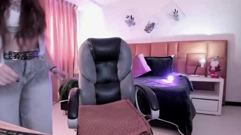 Scarlett online show from December 15, 12:45 pm