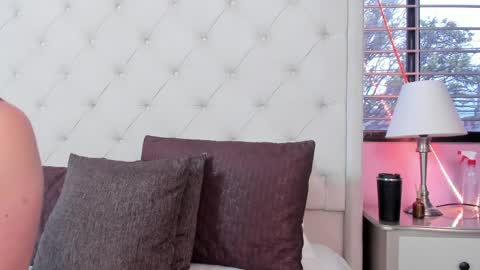 scarlett_leblanc_ online show from April 7, 12:07 pm