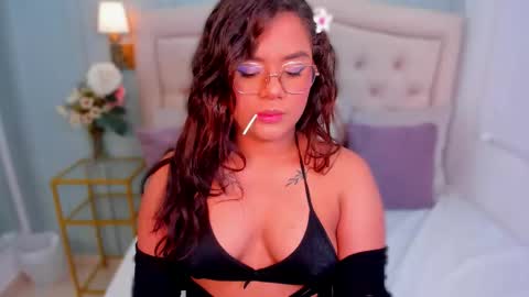 Scarlett  online show from September 26, 9:01 pm