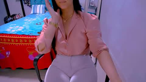 scarlet online show from March 24, 3:51 pm